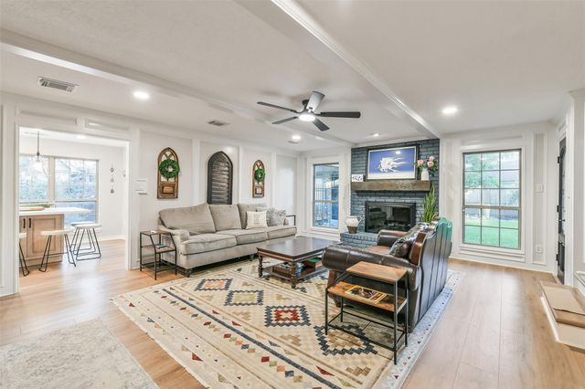 3823 Elmcrest Drive, Houston, TX 77088