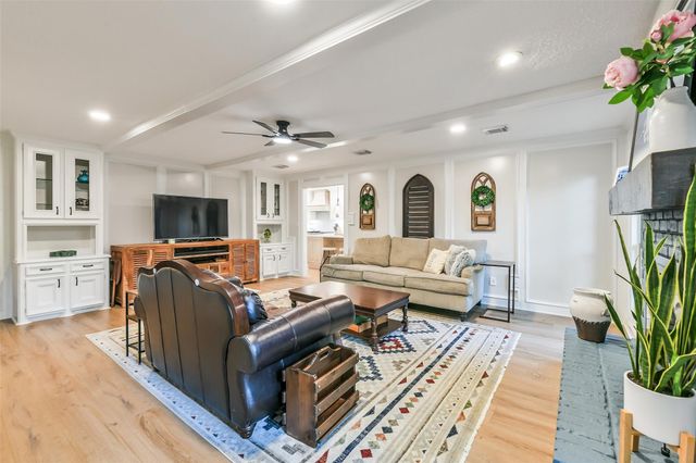 3823 Elmcrest Drive, Houston, TX 77088