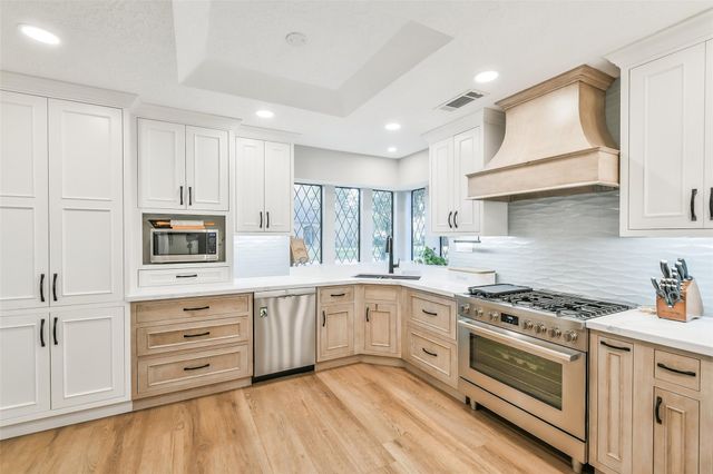 3823 Elmcrest Drive, Houston, TX 77088