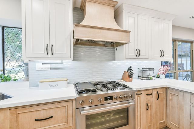 3823 Elmcrest Drive, Houston, TX 77088