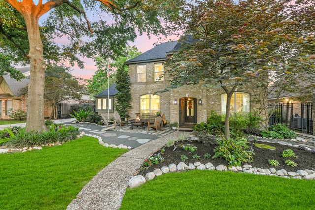 3823 Elmcrest Drive, Houston, TX 77088