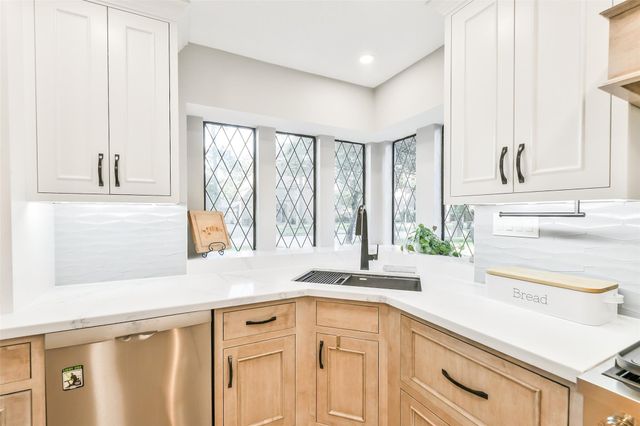 3823 Elmcrest Drive, Houston, TX 77088
