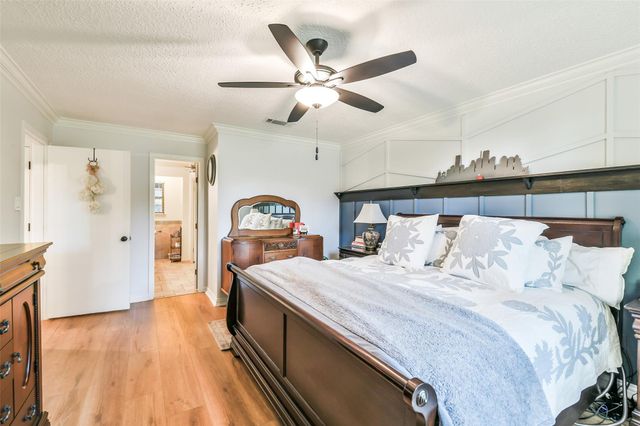 3823 Elmcrest Drive, Houston, TX 77088