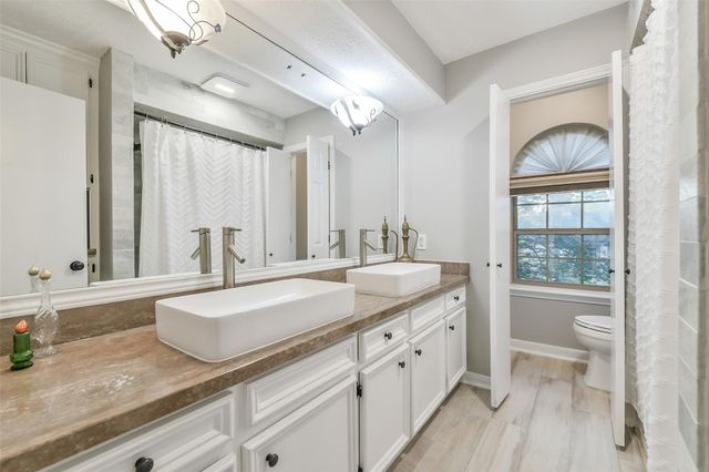 3823 Elmcrest Drive, Houston, TX 77088