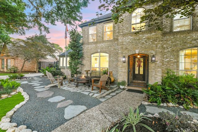 3823 Elmcrest Drive, Houston, TX 77088
