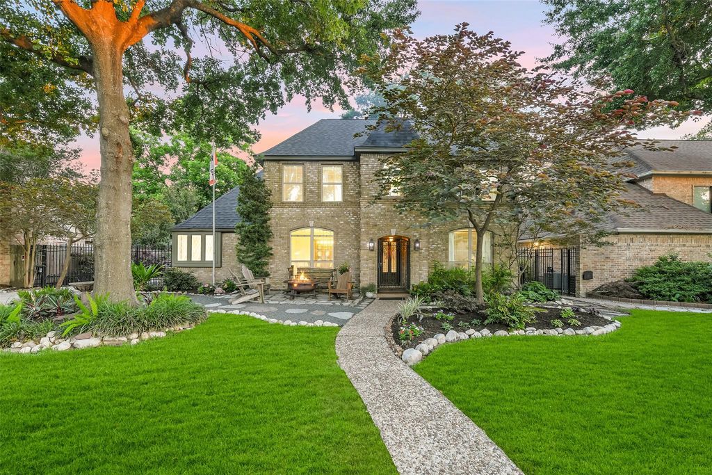 3823 Elmcrest Drive, Houston, TX 77088
