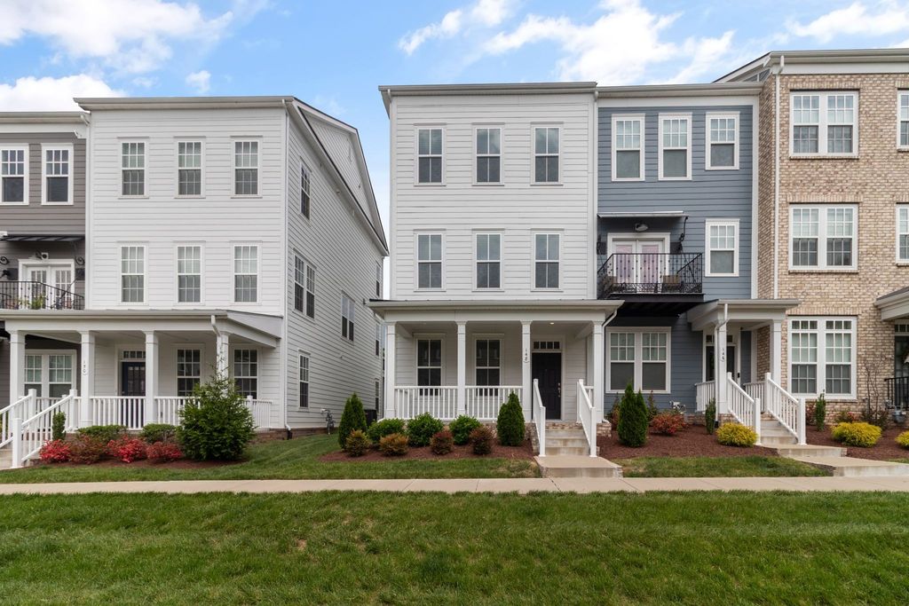 148 Burkitt Commons Ave, Nolensville, TN 37135