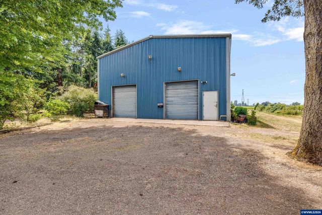 30248 S Barlow Rd, Hubbard, OR 97032