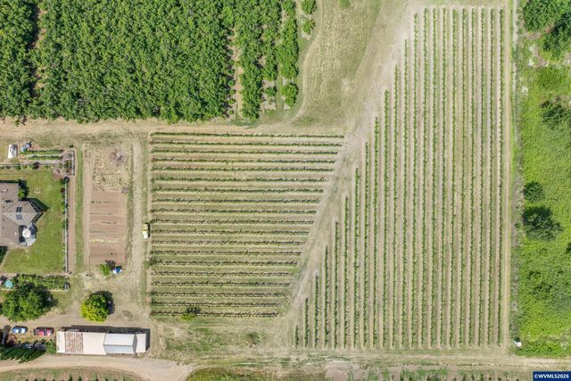 30248 S Barlow Rd, Hubbard, OR 97032