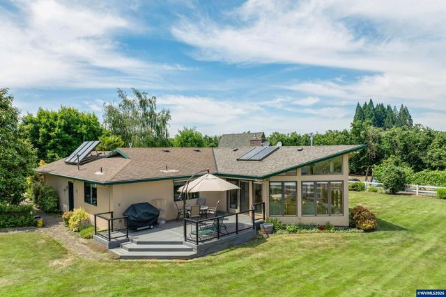 30248 S Barlow Rd, Hubbard, OR 97032