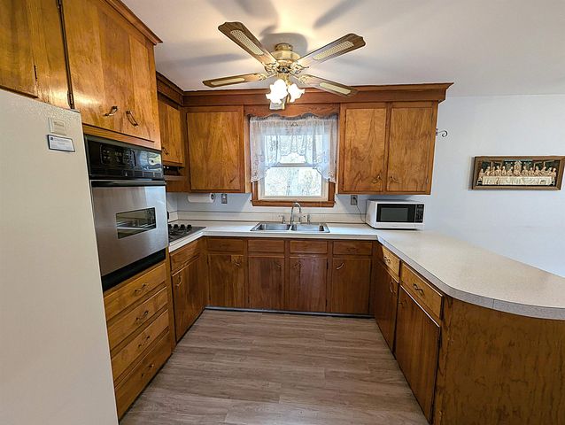 55 Crestwood Circle, Salem, NH 03079