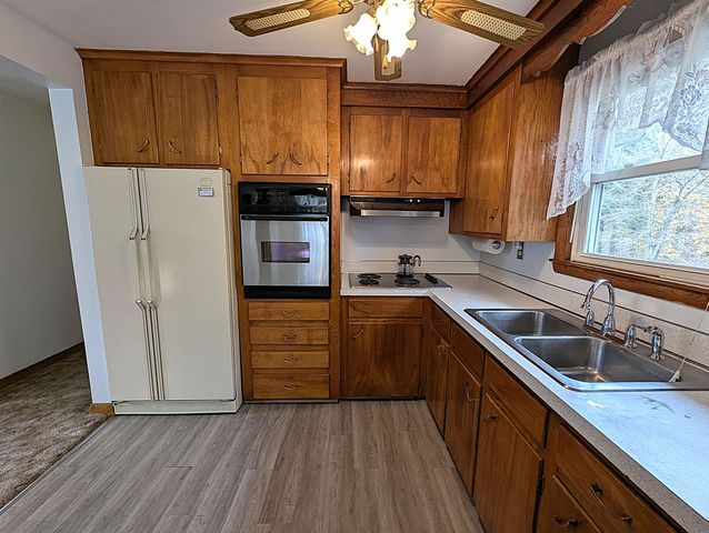 55 Crestwood Circle, Salem, NH 03079