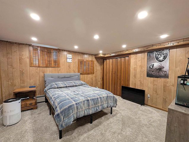 55 Crestwood Circle, Salem, NH 03079