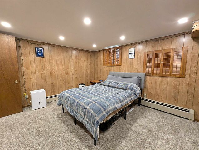 55 Crestwood Circle, Salem, NH 03079