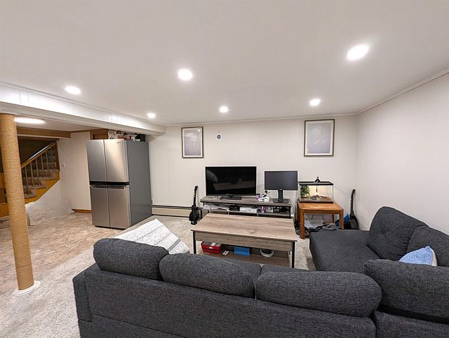 55 Crestwood Circle, Salem, NH 03079