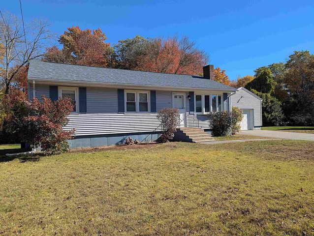 55 Crestwood Circle, Salem, NH 03079