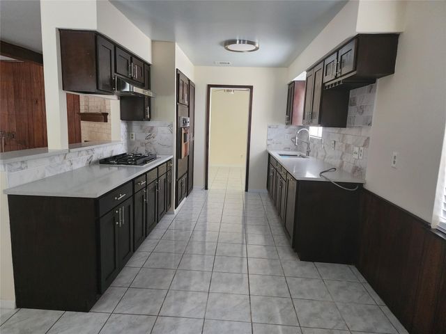 9110 Grape Street, Houston, TX 77036