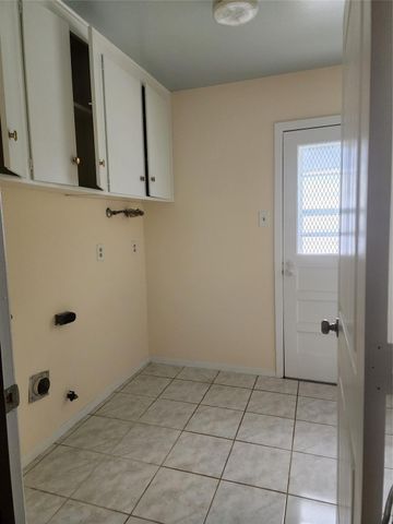 9110 Grape Street, Houston, TX 77036