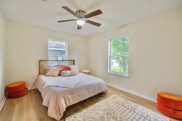 529 S Illinois Avenue, League City, TX 77573