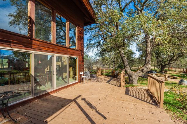 19101 Poppy Hill Ln, Plymouth, CA 95669