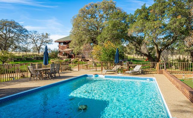 19101 Poppy Hill Ln, Plymouth, CA 95669