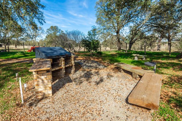 19101 Poppy Hill Ln, Plymouth, CA 95669