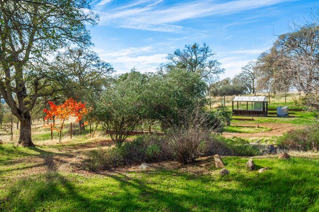 19101 Poppy Hill Ln, Plymouth, CA 95669