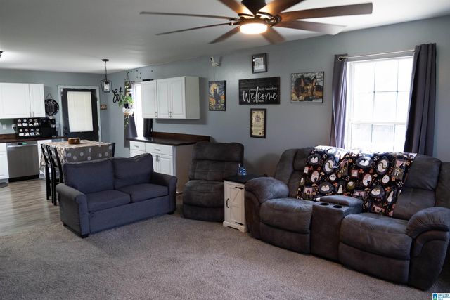 199 QUAIL HOLLOW ROAD, Warrior, AL 35180