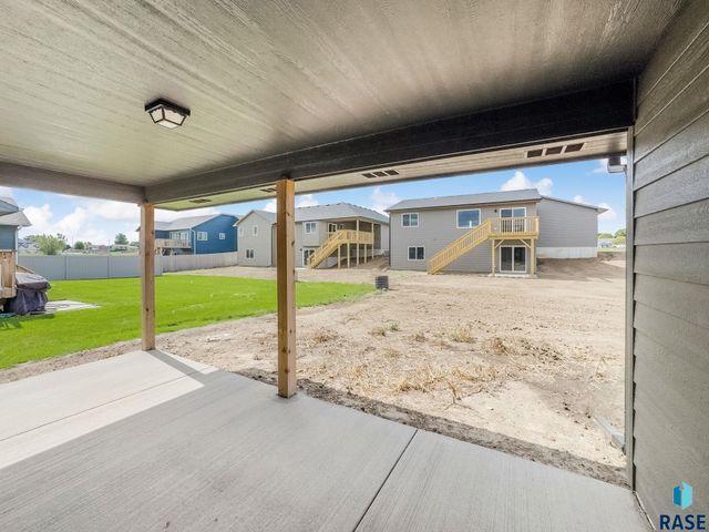 621 N UNION Ave Avenue, Sioux Falls, SD 57110