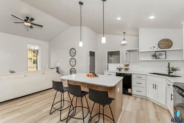 621 N UNION Ave Avenue, Sioux Falls, SD 57110