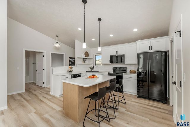 621 N UNION Ave Avenue, Sioux Falls, SD 57110