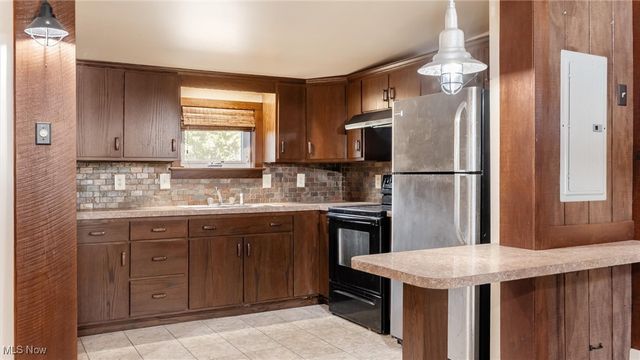 2188 S River Road, Zanesville, OH 43701