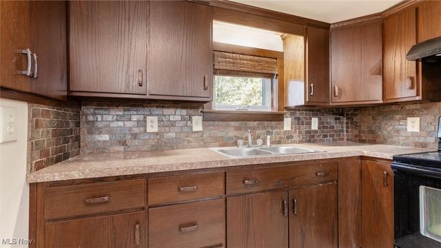 2188 S River Road, Zanesville, OH 43701