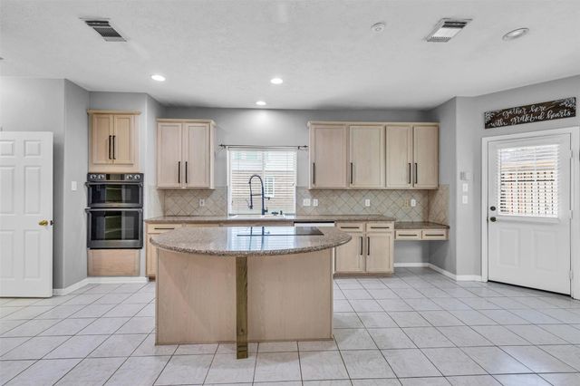 8818 Apple Mill Drive, Houston, TX 77095