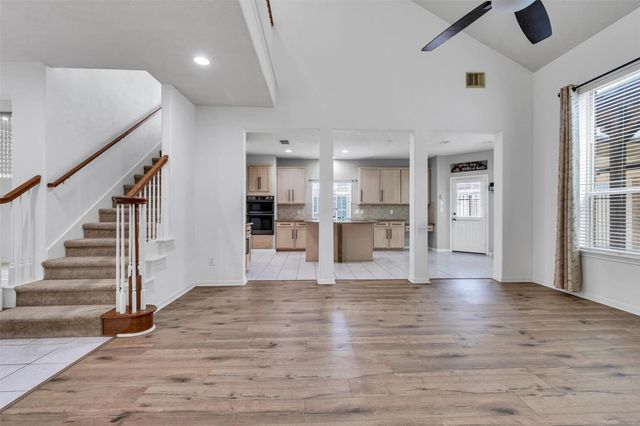 8818 Apple Mill Drive, Houston, TX 77095