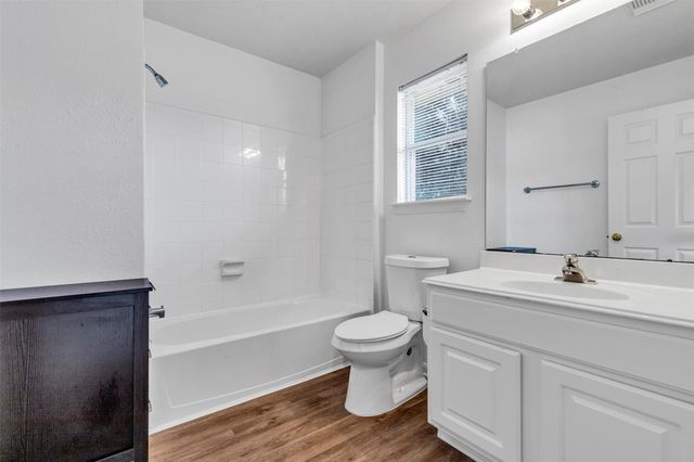 8818 Apple Mill Drive, Houston, TX 77095