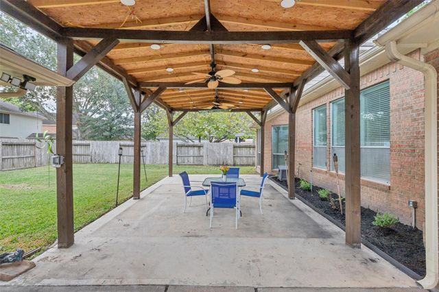 8818 Apple Mill Drive, Houston, TX 77095