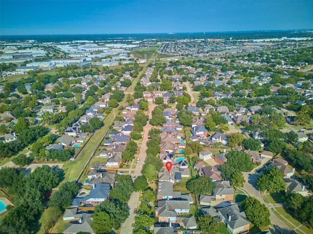 8818 Apple Mill Drive, Houston, TX 77095