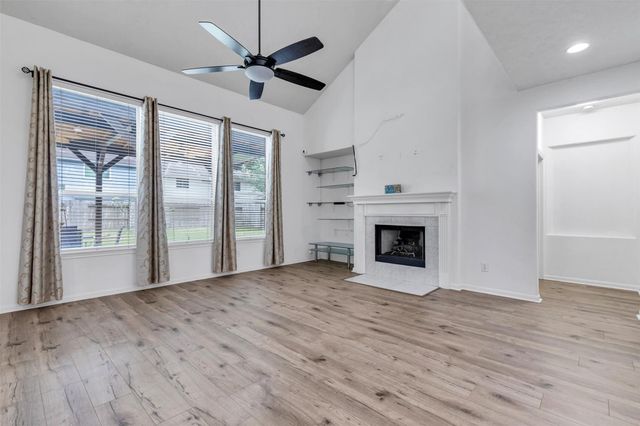 8818 Apple Mill Drive, Houston, TX 77095