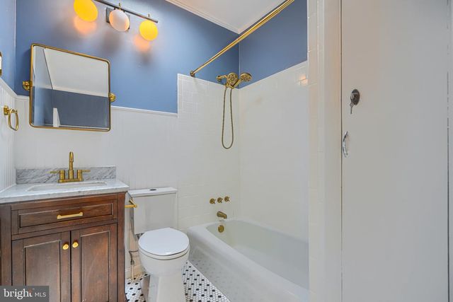 4024 FALLS RD, Baltimore, MD 21211