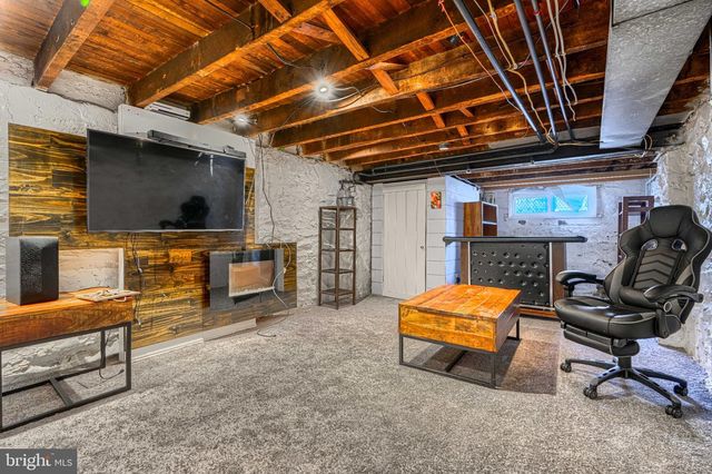 4024 FALLS RD, Baltimore, MD 21211