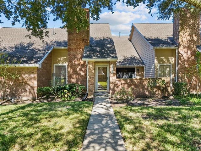 16532 Holly Trail Drive, Houston, TX 77058