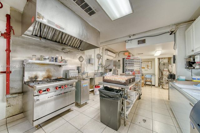 Free Standing Takeout Restaurant For Sale, Miami, FL 33144