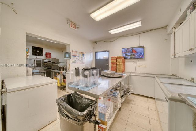 Free Standing Takeout Restaurant For Sale, Miami, FL 33144