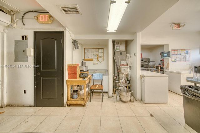 Free Standing Takeout Restaurant For Sale, Miami, FL 33144