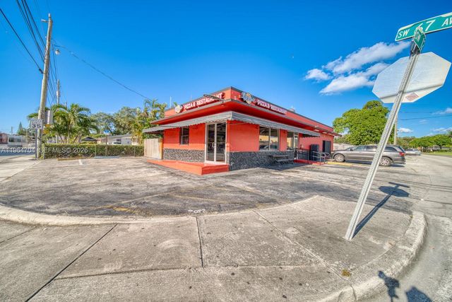 Free Standing Takeout Restaurant For Sale, Miami, FL 33144