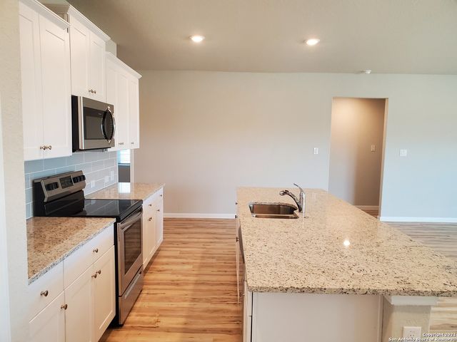 6120 TREADLE, New Braunfels, TX 78132
