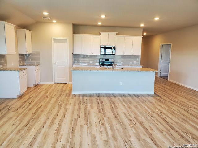 6120 TREADLE, New Braunfels, TX 78132