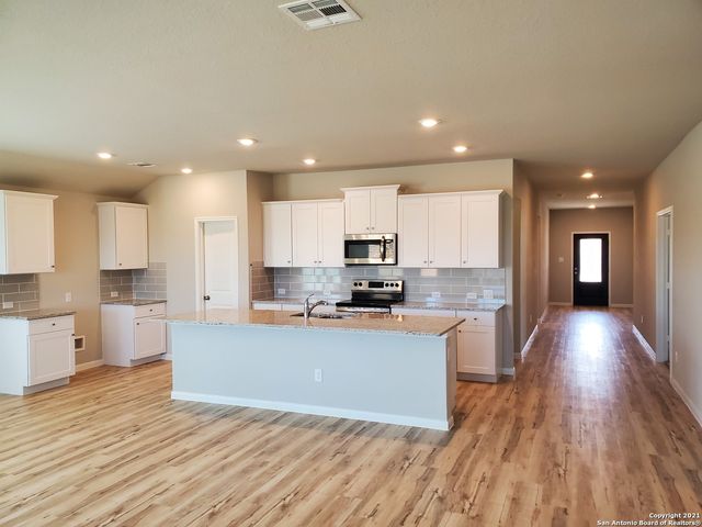 6120 TREADLE, New Braunfels, TX 78132