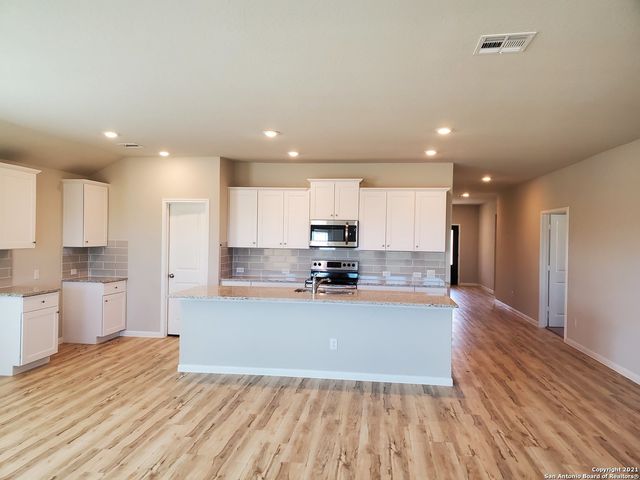 6120 TREADLE, New Braunfels, TX 78132
